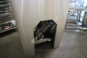 kran pedal wastafel stainless